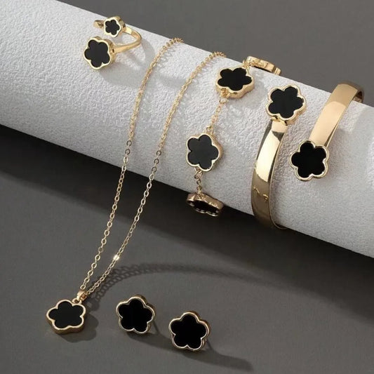 Jewelry Set Lucky Clover Bracelet, Earrings, Necklace and Ring Elegance French Niche Suitable for Daily Wear As A Gift For