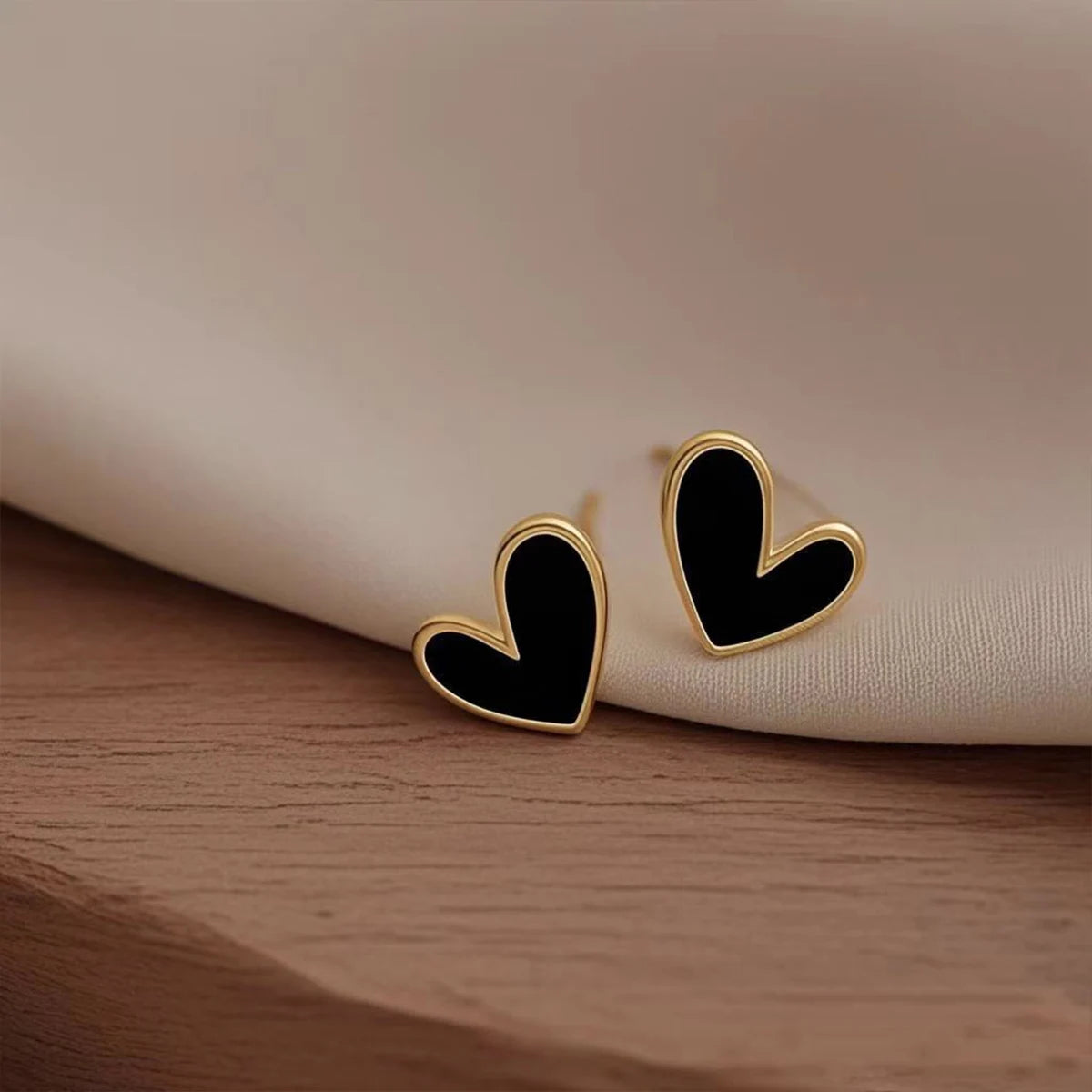 New Korean Sweet Cute Heart Stud Earrings for Women Girl Fashion Blue Glaze Aesthetic Geometric Earrings Minimalist Jewelry Gift
