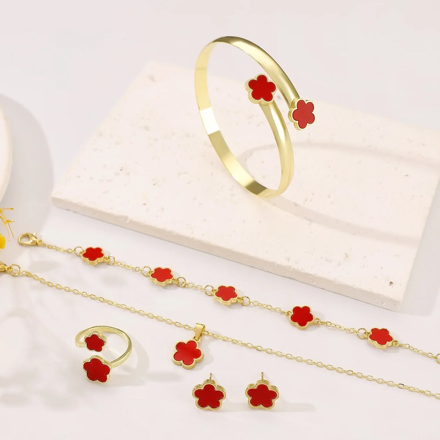Stainless Steel Clover Jewellery Set Luxury Lucky Flower Design Pendant Jewelry Sets for Women  Simple Fashion Matching Set