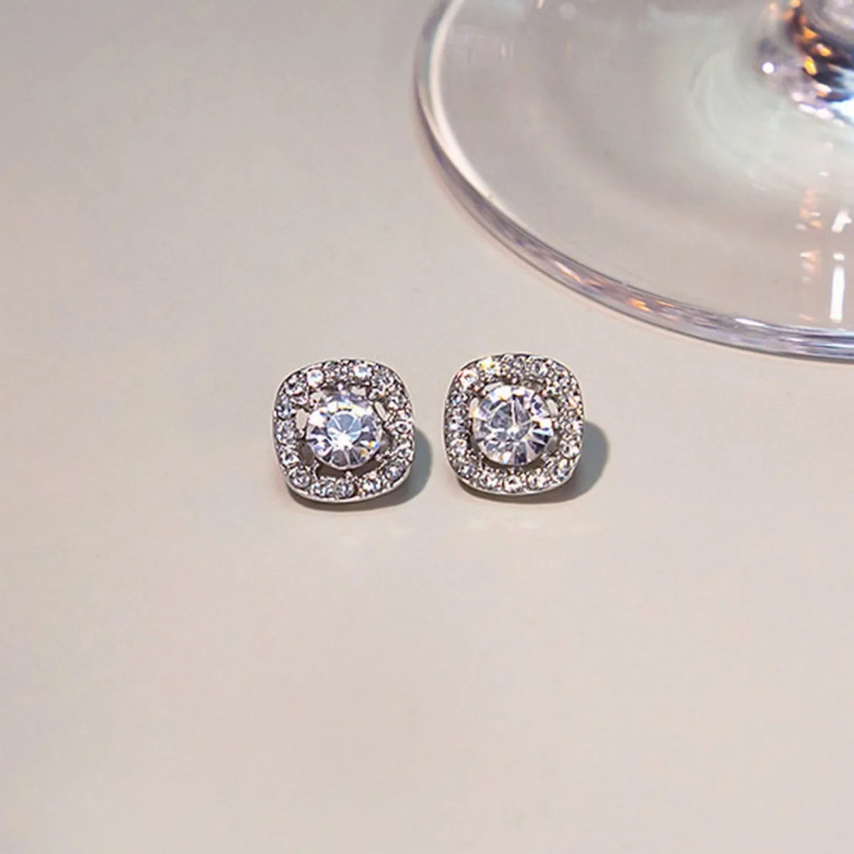 2pc Shiny Imitation Diamond Alloy Earrings Square Large Round Glass Rhinestone Women's Light Luxury Silvery Temperament Jewelry
