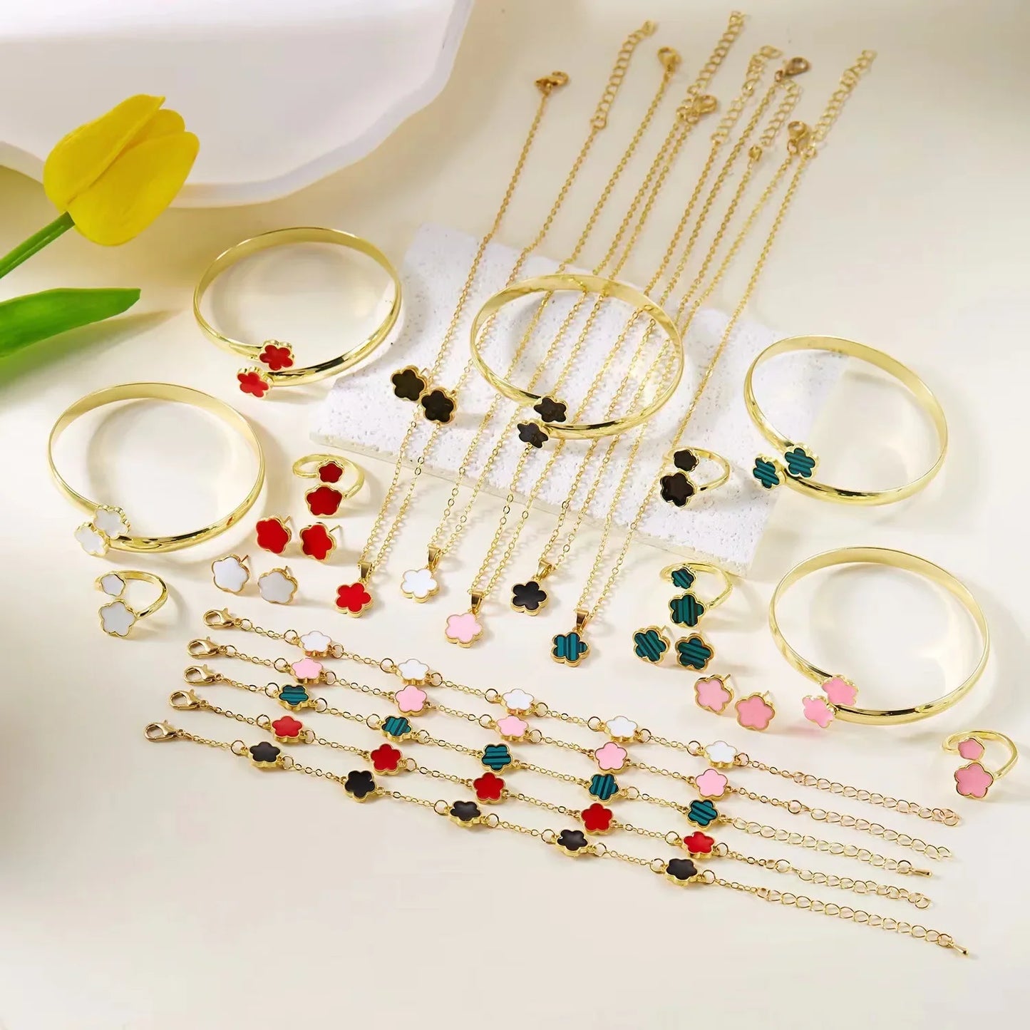 Stainless Steel Clover Jewellery Set Luxury Lucky Flower Design Pendant Jewelry Sets for Women  Simple Fashion Matching Set