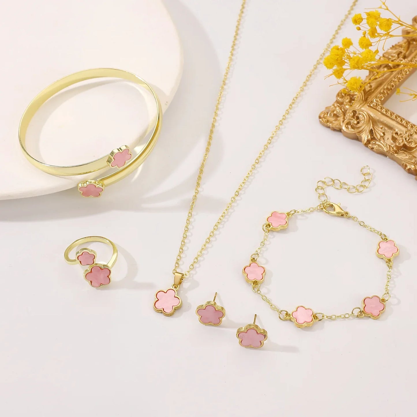 Stainless Steel Clover Jewellery Set Luxury Lucky Flower Design Pendant Jewelry Sets for Women  Simple Fashion Matching Set