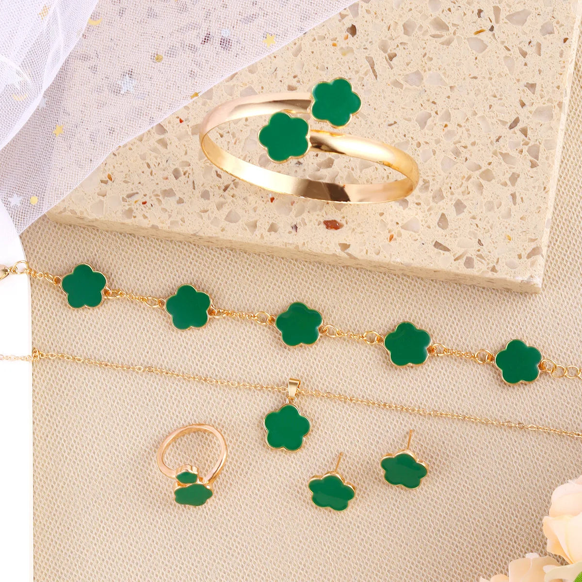 Jewelry Set Lucky Clover Bracelet, Earrings, Necklace and Ring Elegance French Niche Suitable for Daily Wear As A Gift For