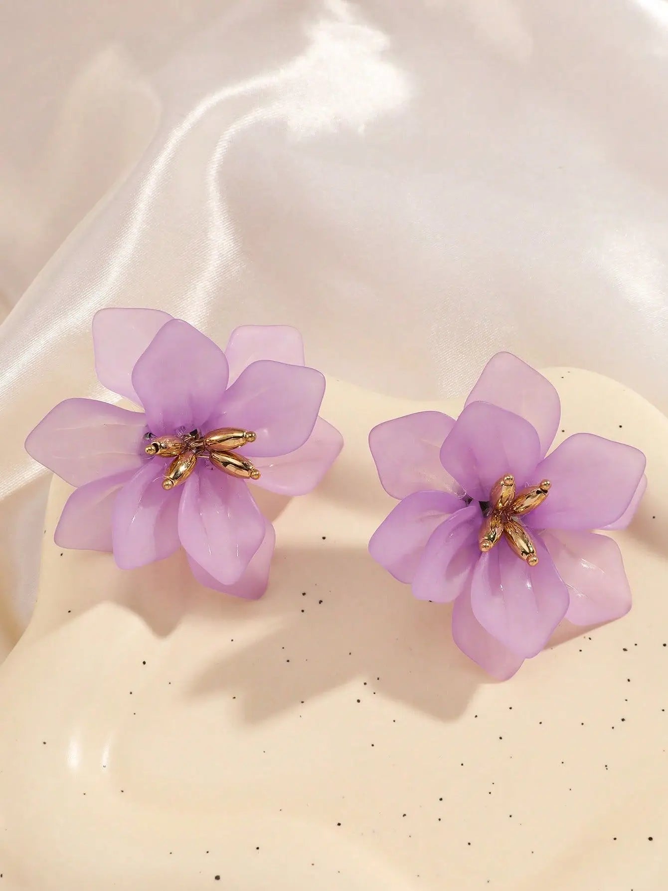 New Multi Color Acrylic Flower Stud Earrings for Women Korean Fashion Cute Super Fairy Temperament Earrings Jewelry Accessories