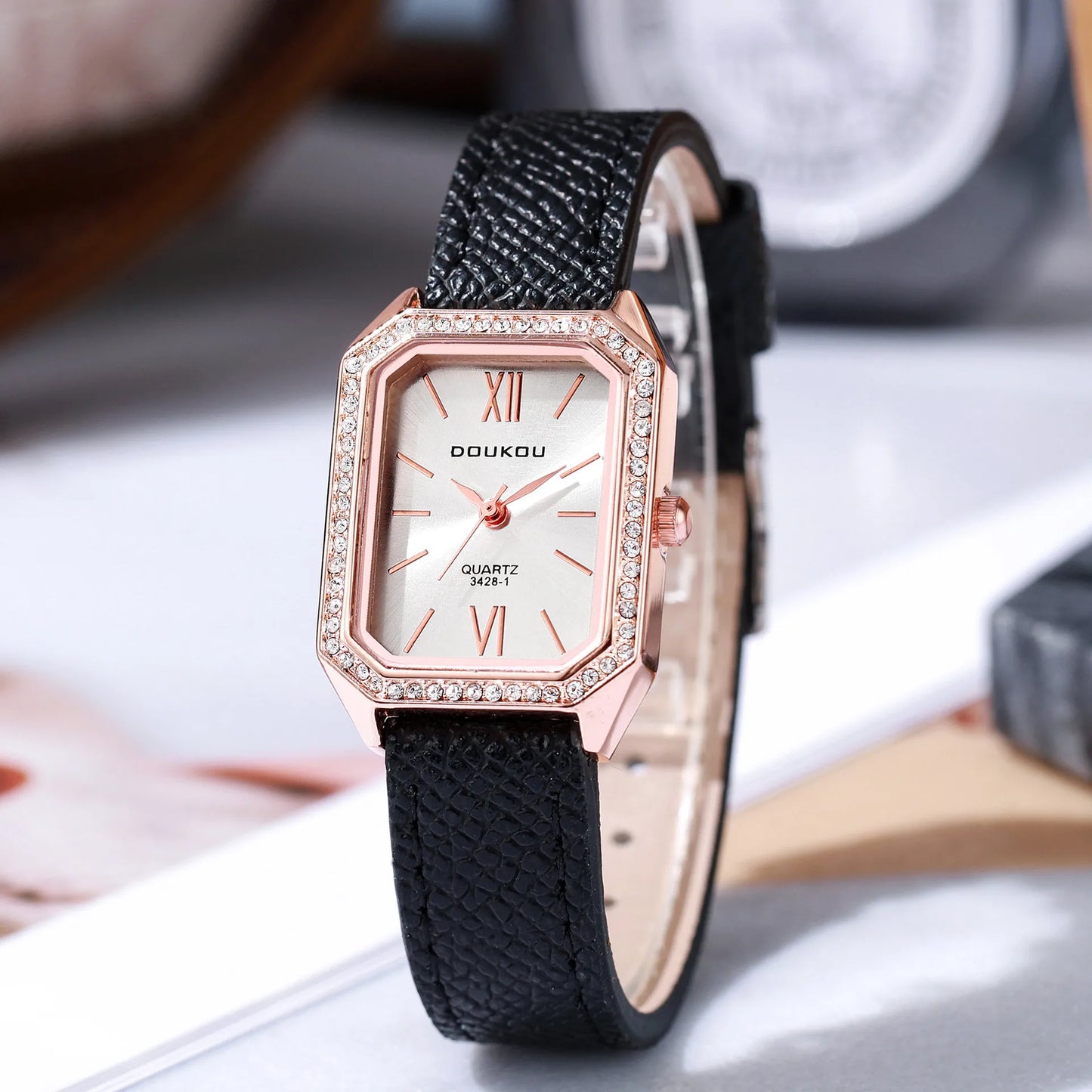 Luxury Inlaid Rhinestone Dial Quartz Watches Fashion Leather Strap Wristwatch Dropshipping Gifts Ladies Clock Relogio Feminino