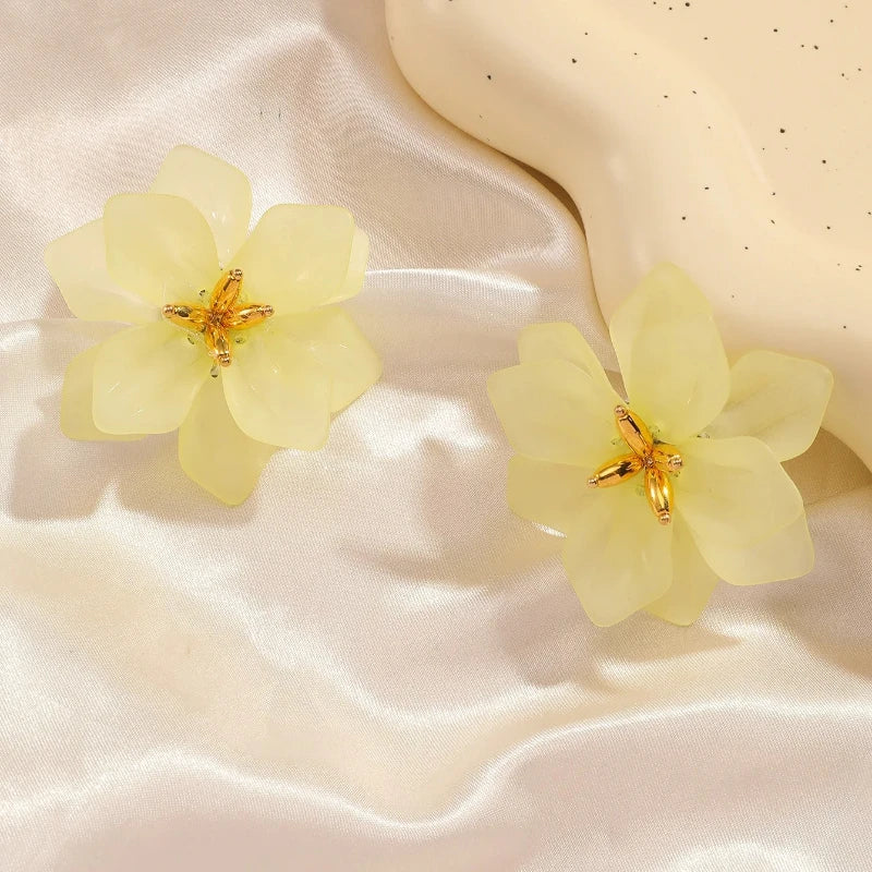 New Multi Color Acrylic Flower Stud Earrings for Women Korean Fashion Cute Super Fairy Temperament Earrings Jewelry Accessories