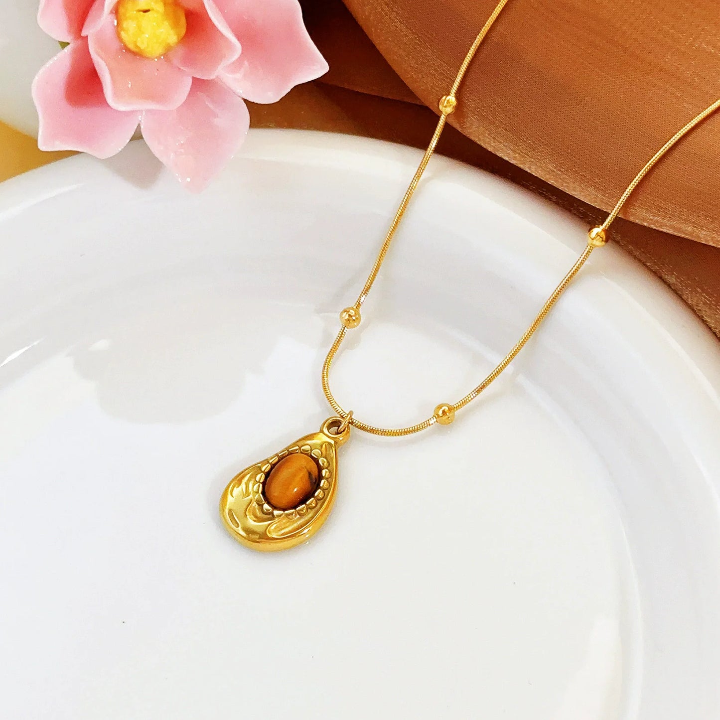 Fashion Natural Tiger's-eye Stone Water Droplet Pendant Necklace Stainless Steel Choker Women 18K PVD Plated Waterproof Jewelry