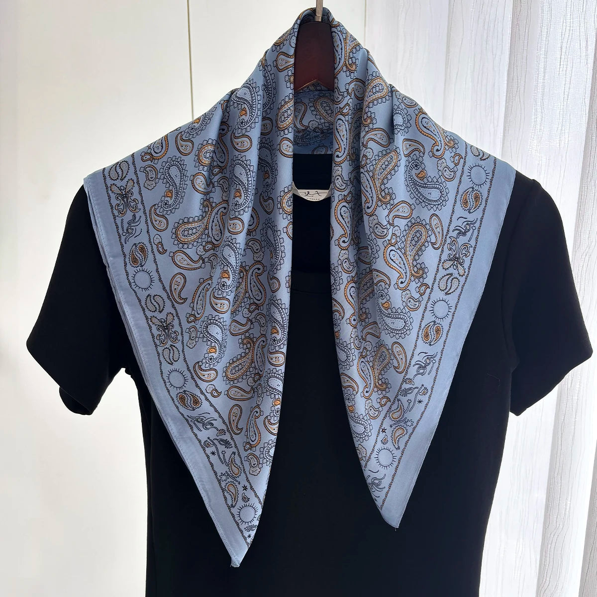 1pcs Luxury Square Scarf Cashew Print Bandana Women's Imitation Silk Scarf Casual Decoration 70cm Neckerchief Headband