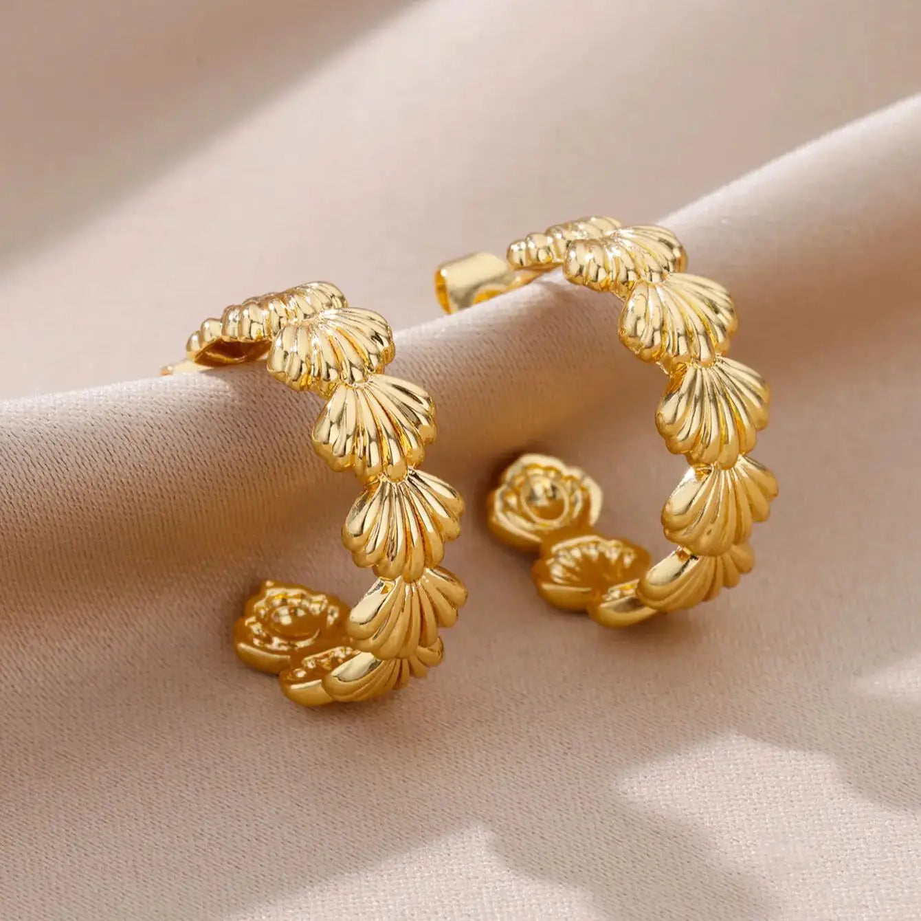 Stainless Steel Gold Plated Heart Shaped Set Zircon Stud Earrings for Women Delicate Hoops Earring Wedding Party Jewelry Gifts