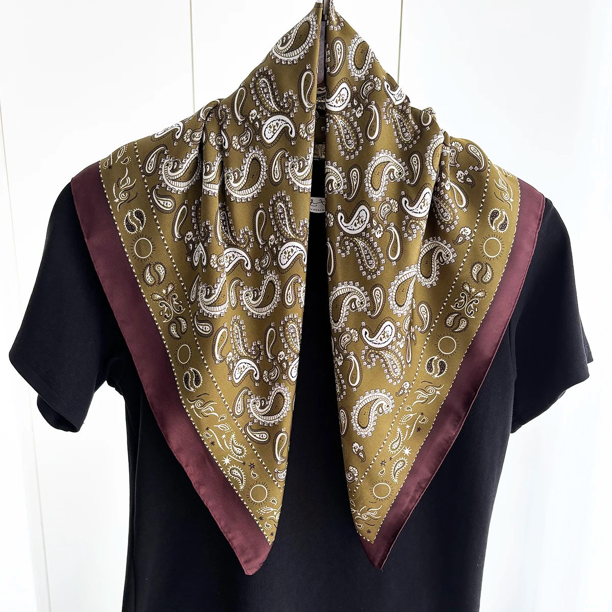 1pcs Luxury Square Scarf Cashew Print Bandana Women's Imitation Silk Scarf Casual Decoration 70cm Neckerchief Headband