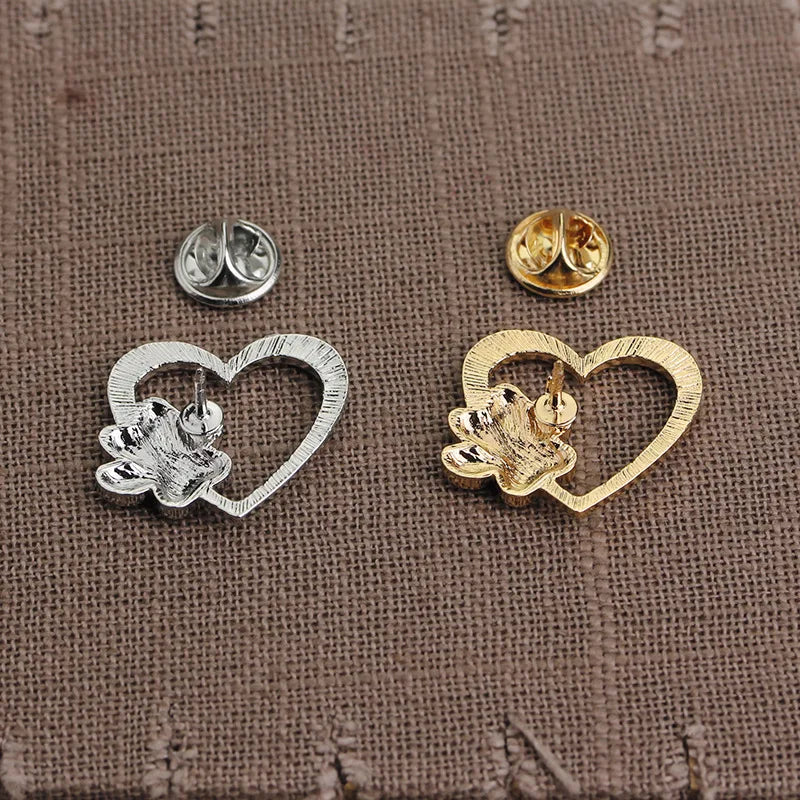 Heart with Paw Badge Brooch Alloy Love Heart with Dog Paw Designs Brooches Gifts for Jewelry Making Clothes Bags Supplies