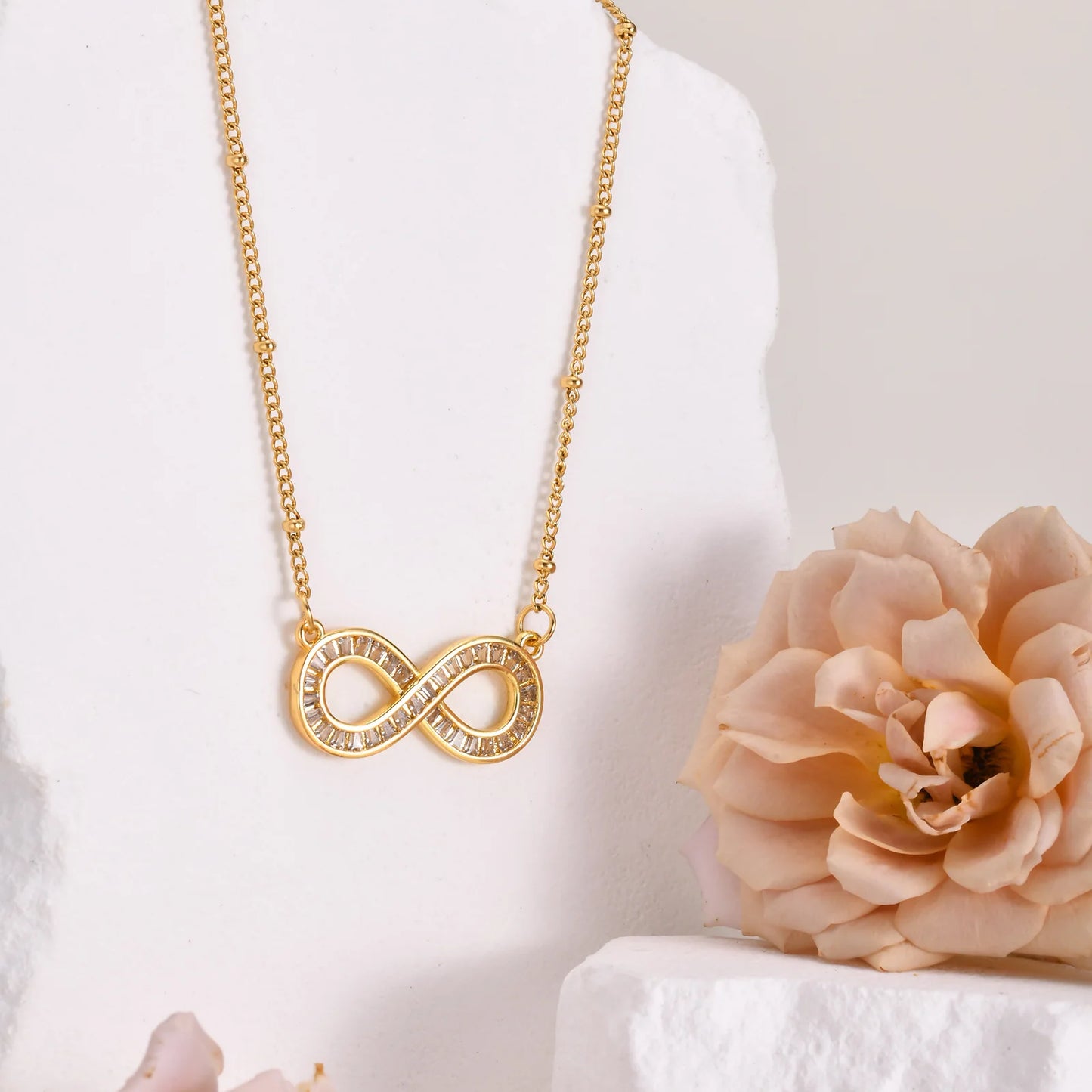 Women Gift Infinity Necklace, Cubic Zircoina Pendant Jewelry for Mom Girlfriend