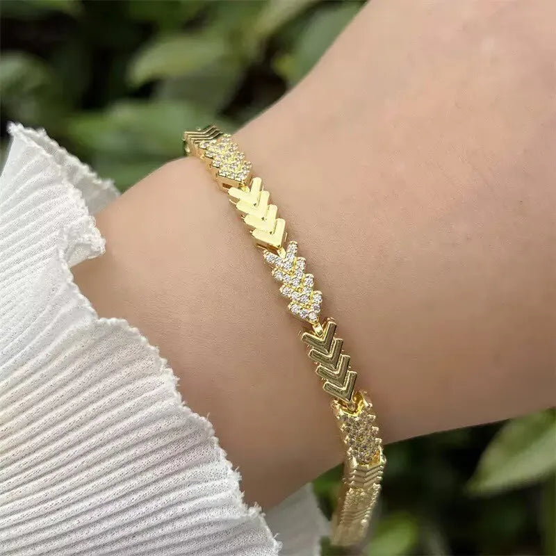 5Pcs ﻿ Fashionable Multi Style Copper Plated 18K Gold Zircon Handmade Chain Bracelet Luxury for Daily Wear, Mother's Day Gift