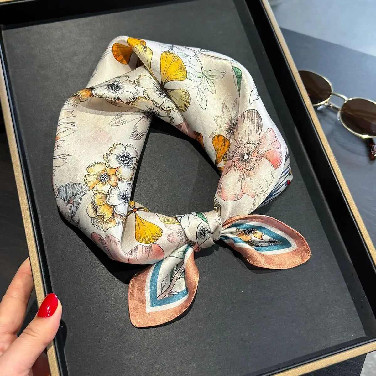 New Pure Silk Scarf Women Fashion 100% Mulberry Silk 53cm Square Scarves Shawl Pashmina Poncho Hijab Neckerchief Foualrd Bandana