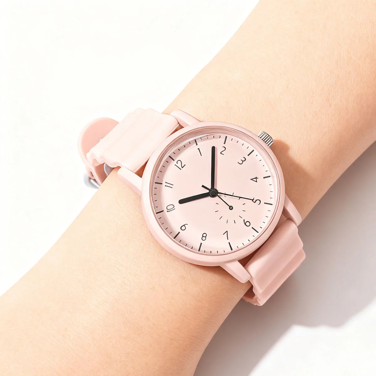 1pc-Jelly Color Round Shell Student Sports Creative Wave Shaped Quartz Watch Ins Wind