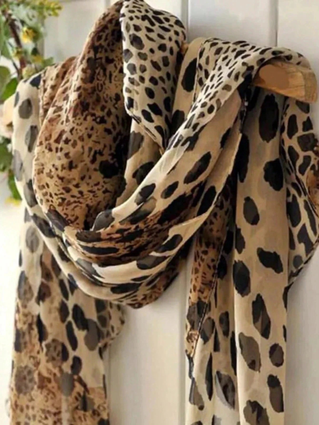 2026 Fashion Printed Leopard Chiffon Hijab Scarf Women Pareo Lady Bandanas Beach Towels Summer Muslim Veil Wrap Female Foulard