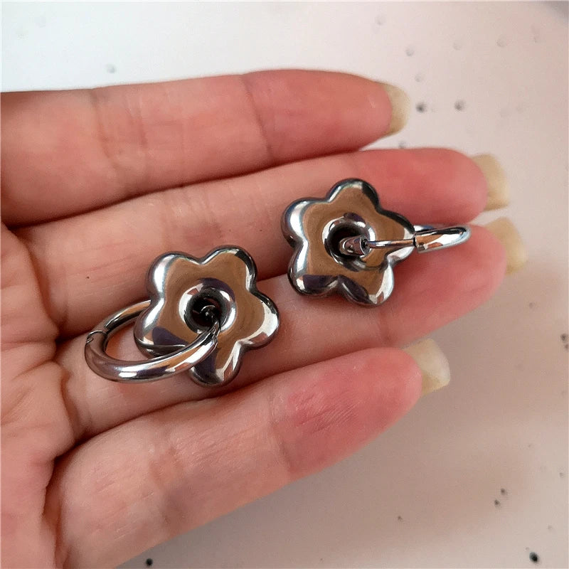 Stainless Steel Asymmetric Star Love Heart Hoop Earrings For Women Men Punk Hip Hop Trend Y2K Fashion Jewelry Scene Accessories