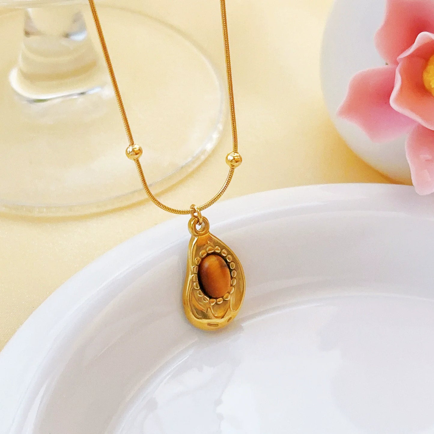 Fashion Natural Tiger's-eye Stone Water Droplet Pendant Necklace Stainless Steel Choker Women 18K PVD Plated Waterproof Jewelry