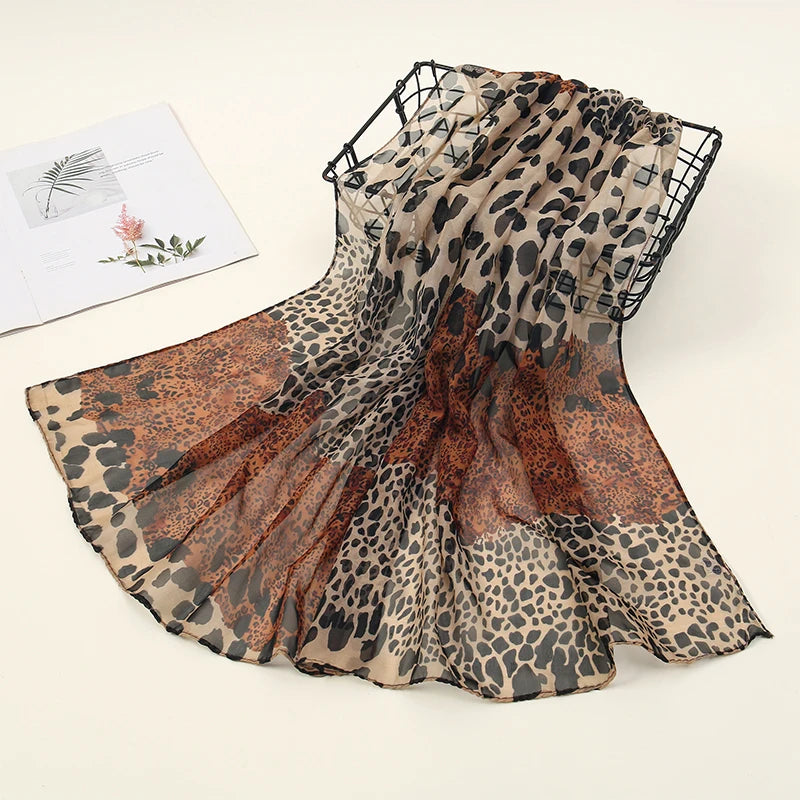 2026 Fashion Printed Leopard Chiffon Hijab Scarf Women Pareo Lady Bandanas Beach Towels Summer Muslim Veil Wrap Female Foulard