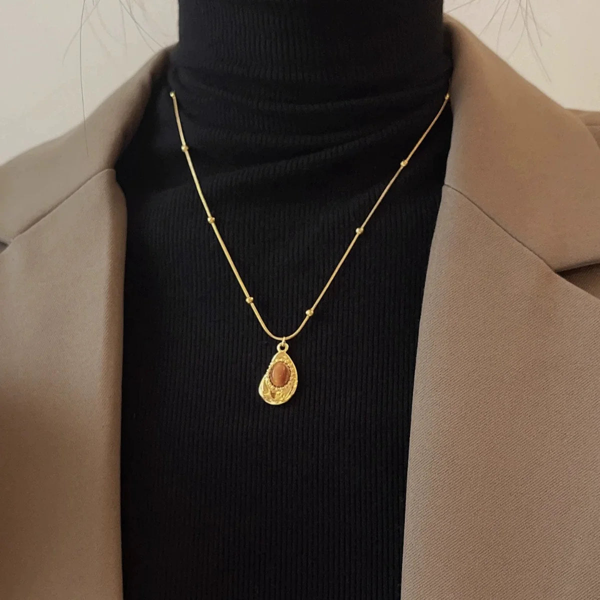 Fashion Natural Tiger's-eye Stone Water Droplet Pendant Necklace Stainless Steel Choker Women 18K PVD Plated Waterproof Jewelry