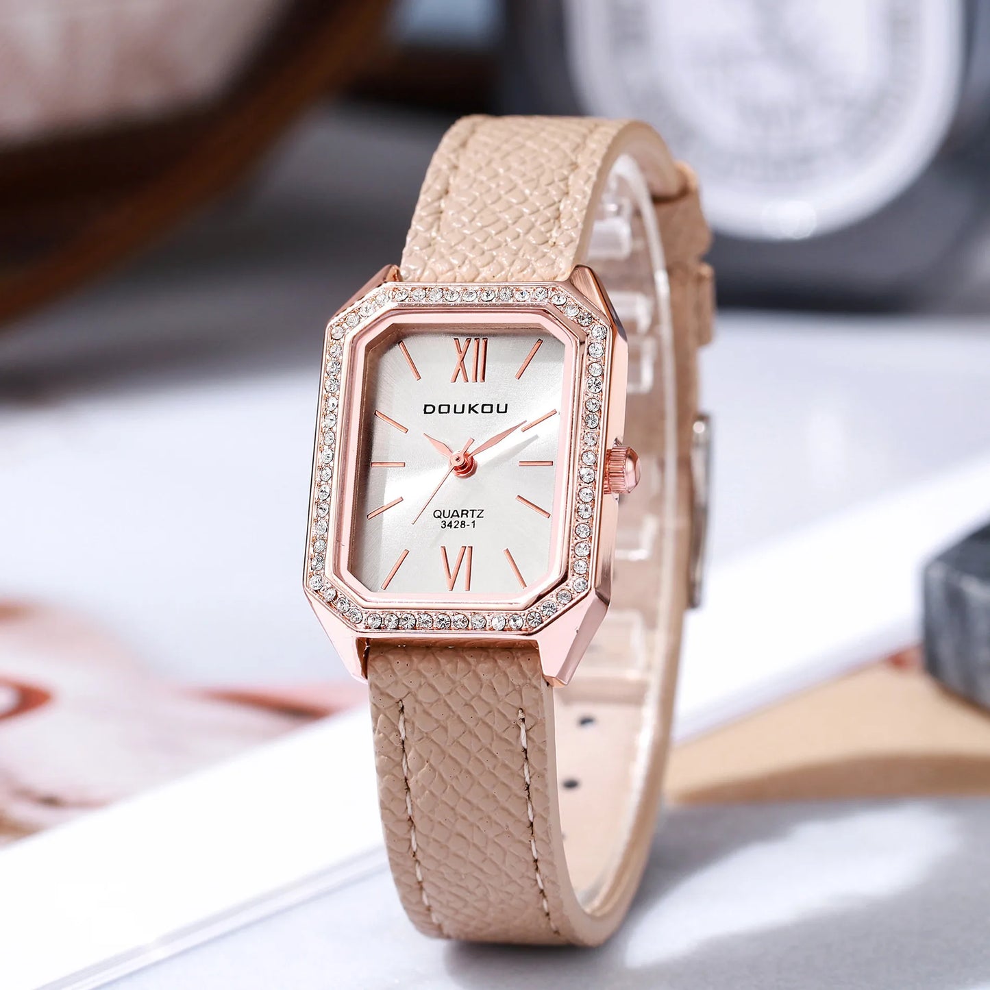 Luxury Inlaid Rhinestone Dial Quartz Watches Fashion Leather Strap Wristwatch Dropshipping Gifts Ladies Clock Relogio Feminino